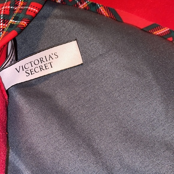 Victoria Secret Wireless Bra - Picture 10 of 12